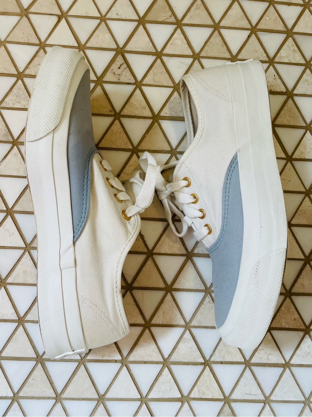 Maison Kitsune Bicolor Lace-up Canvas Sneakers Japan 22 EU35